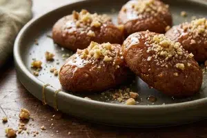 Melomakarona - griechische Honigkekse mit Walnuessen